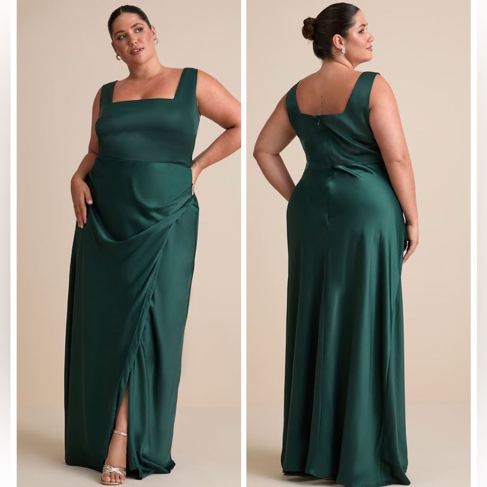 Lulus Red Carpet Romance Emerald Green Satin Square Neck Maxi Dress Size 1X NWT